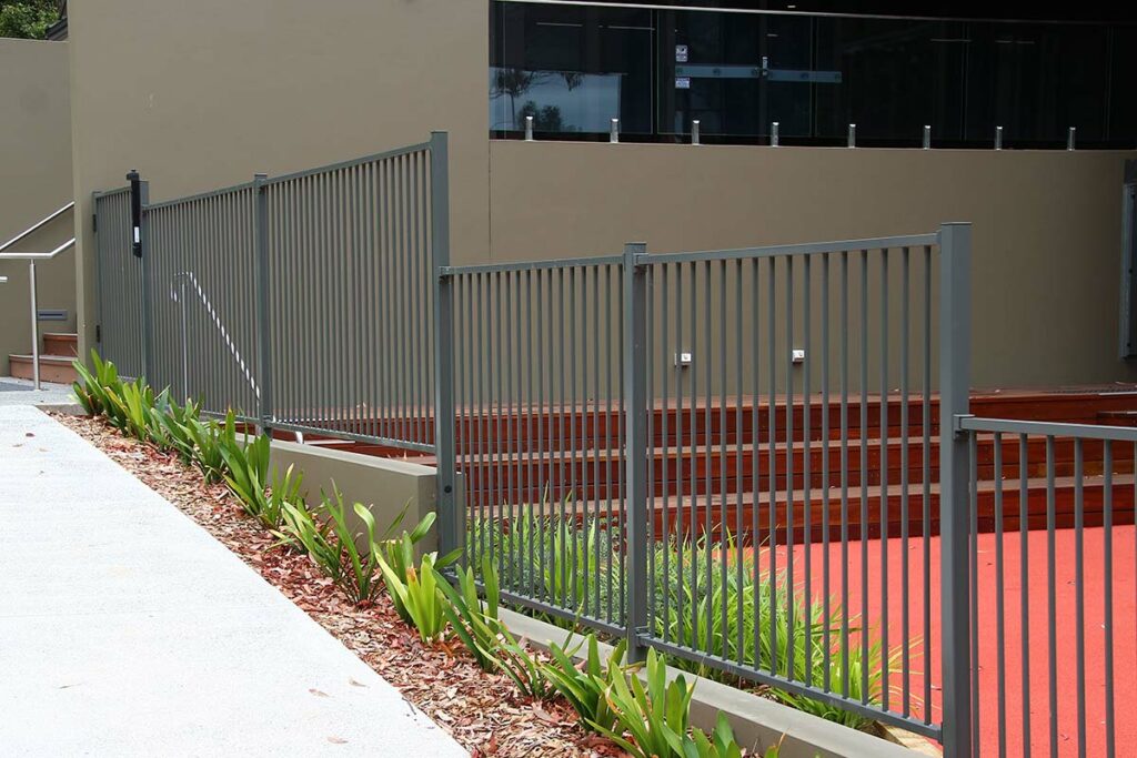 Flat-Top Aluminium Fencing Avoca Beach